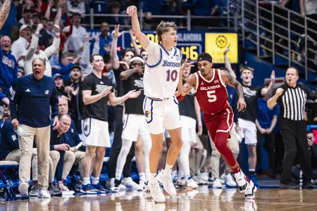 No. 3 Kansas Powers Past No. 9 Oklahoma, 78-66 Image