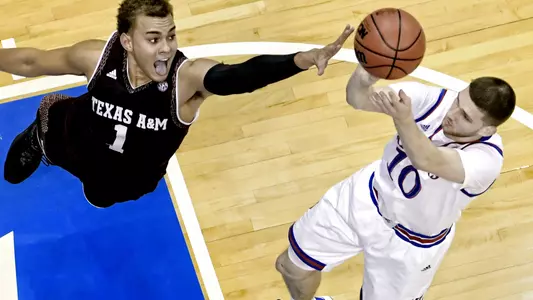 Mykhailiuk speeds Kansas past Texas A&M, 79-68 Image