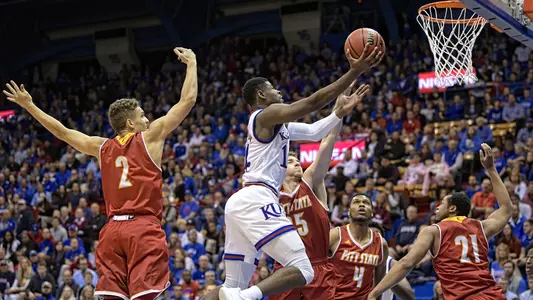 Balanced Jayhawk attack haunts Gorillas, 100-54 Image