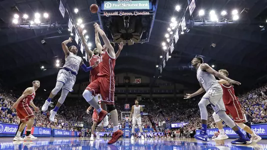 No. 1 Jayhawks finish strong to knock out Coyotes, 89-53 Image