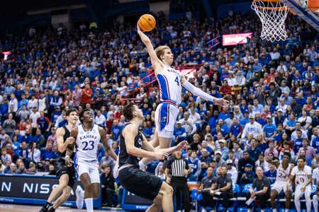 Kansas Opens Season with 89-64 Victory Against Omaha Image