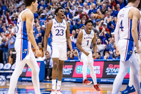 Jayhawks Win 40th Straight Big Monday Home Contest Image