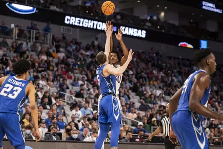 Kansas Outlasts Creighton, 79-72, to Advance to Sweet 16 Image