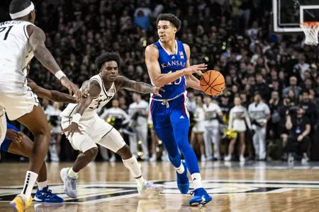 No. 3 Kansas Falls 65-60 at UCF Image