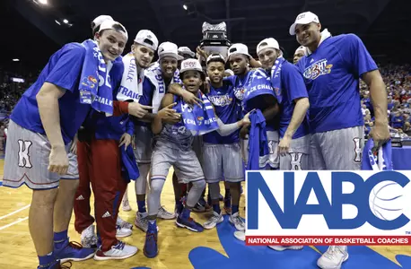 Men’s hoops earns NABC 2016-17 team academic excellence award Image