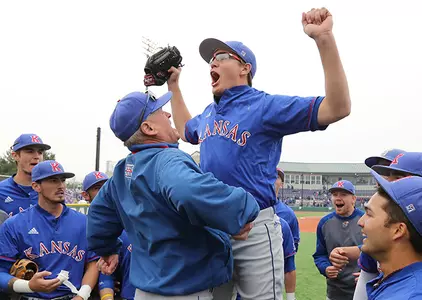 Duncan Paces Jayhawks to Series Win Over K-State, 2-1 Image