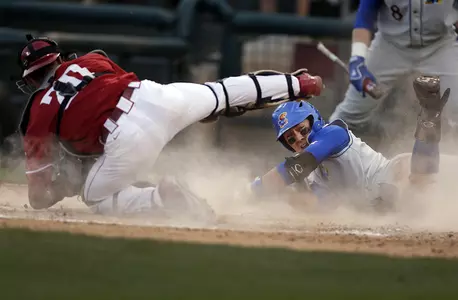Kansas Strands 12, Falls to Washington State, 8-5 Image