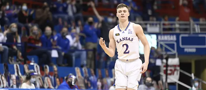Jayhawks Use 3-pointers to Race Past Mountaineers Image