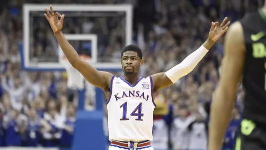 Strong finish lifts No. 10 Kansas past Baylor, 70-67 Image
