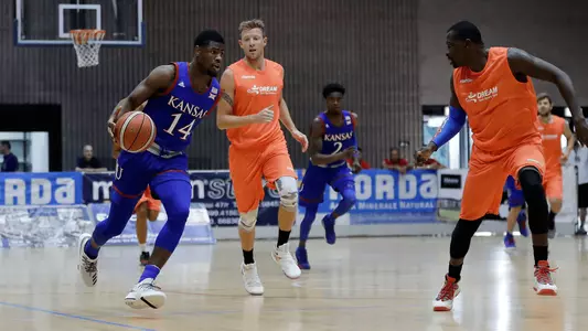Newman’s 32 leads KU in Italy Tour finale, 118-74 Image