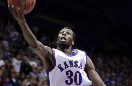 Kansas Falls to No. 10 Arizona in EA SPORTS Maui Invitational Opener Image