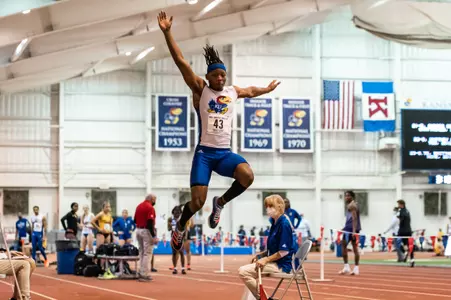 Kansas Closes out Regular Season at the Arkansas Qualifier Image