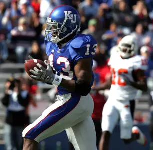 Kansas Falls to Oklahoma State, 42-32 Image