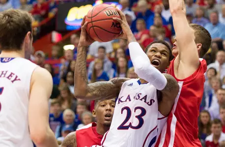 No. 7 Kansas Falls in Final Minutes to No. 21 Michigan State, 67-64 Image