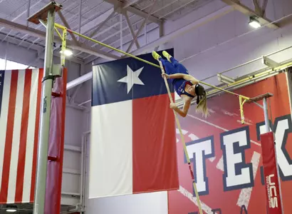Jayhawks Close Out Day One of Big 12 Indoor Championship Image