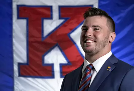 Joe Dineen Jr., earns 2018 Senior CLASS First-Team All-America honors Image