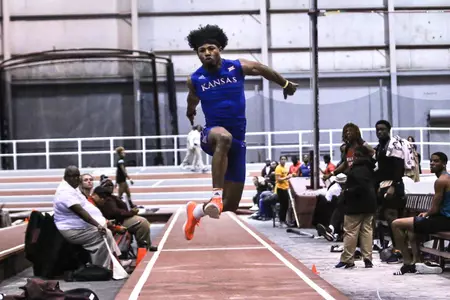 Jayhawks Wrap up Weekend at the Carolina Challenge Image