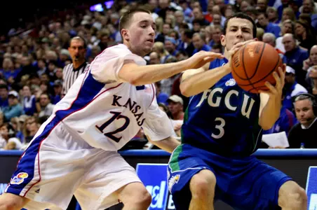 Collins Scores Career-High 25 To Lead Kansas Basketball To 85-45 Victory Vs. Florida Gulf Coast Image