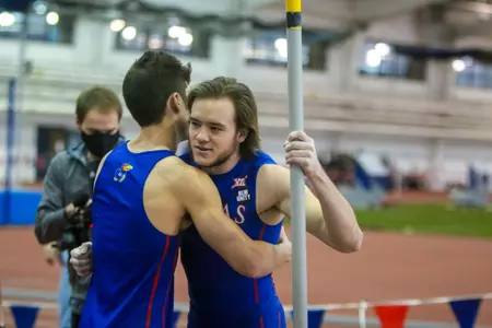 Facility Records Fall on Day One of the Jayhawk Classic Image