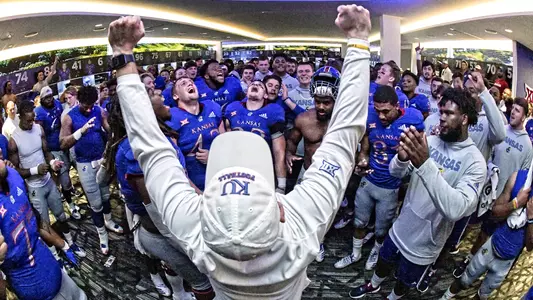 Kansas edges TCU, 27-26 Image
