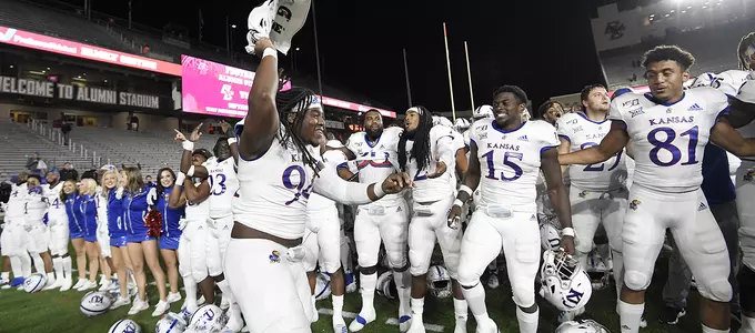 Jayhawks run over Boston College 48-24 Image