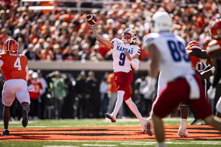 No. 23 Kansas Edged by Oklahoma State 39-32 Image