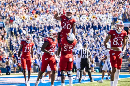 Kansas Defeats Duke 35-27 to Improve to 4-0 Image