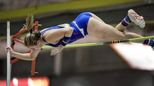 Jayhawks pick up 2 wins, 10 PRs at Arkansas Qualifier Image