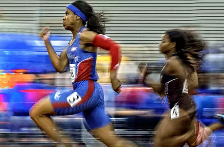 Jayhawks kick off 2016-17 with 18 victories, facility record at Bob Timmons Image