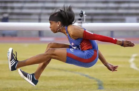 Jayhawks dominate at Rock Chalk Classic Image