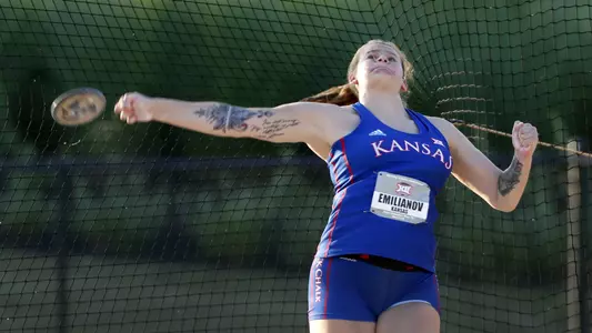 Jayhawks post 5 wins, 2 NCAA top-10 marks at ESU Spring Invite Image