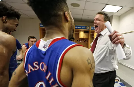 No. 2/1 Kansas overcomes No. 4/4 Kentucky, 79-73 Image