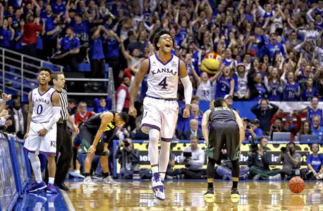 No. 3 Kansas endures No. 2 Baylor for Big 12 lead, 73-68 Image