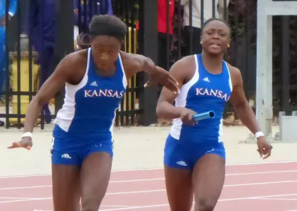 Jayhawks Open Arizona Weekend with Strong Showing Friday Image