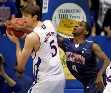 No. 9/8 Kansas Routs Richmond, 87-59 Image