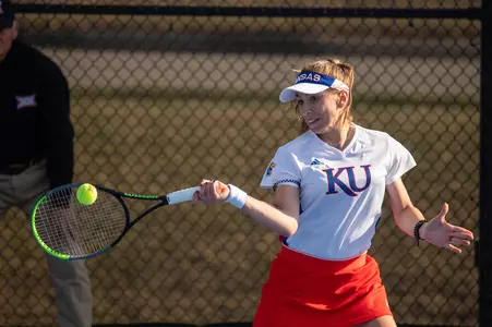 Jayhawks Participate in Northwestern Invitational Image