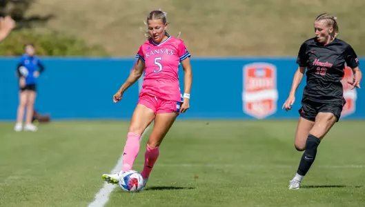 KU Falls 2-0 Against Houston on Sunday Image