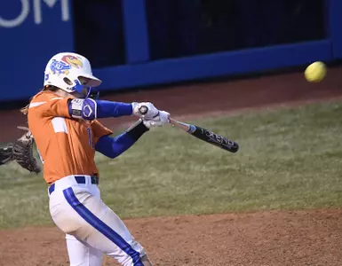 Big third inning too much for Kansas in loss Image