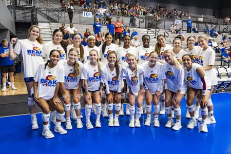 Kansas Outlasts Houston in Five Sets Image