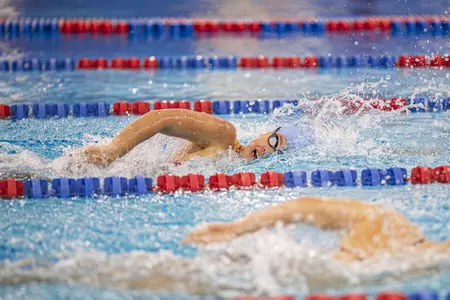 Kansas Outlasts Illinois in Saturday Dual Meet Image