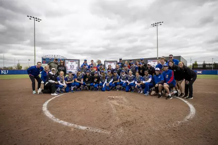 Kansas Falls to No. 1 Oklahoma on Senior Day Image