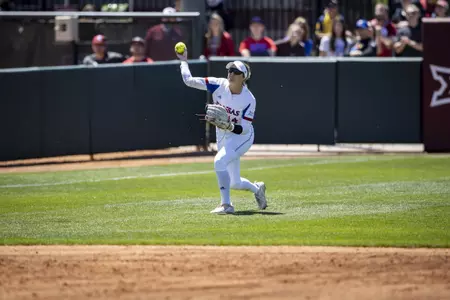Kansas Falls to No. 1 Oklahoma in Second Game of Series Saturday Image