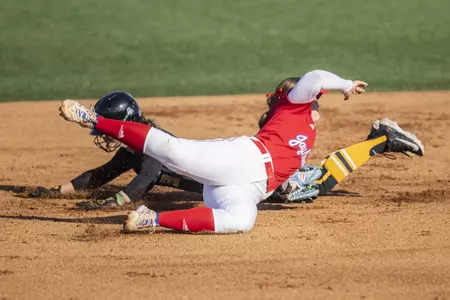 Kansas Drops Midweek Matchup to No. 15/16 Missouri Image