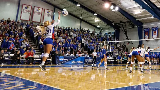 Kansas and Kentucky meet in top-25 Labor Day tilt Image