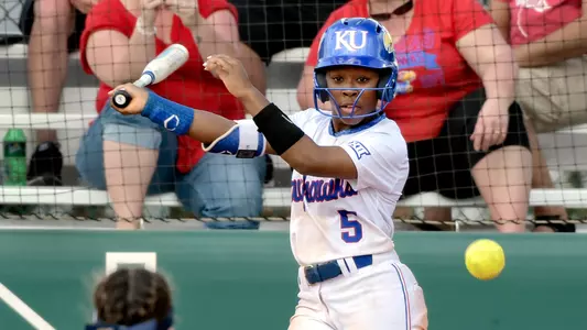 Kansas bats come alive in 12-1 victory at UTSA Image