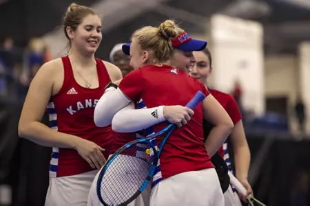 #21 Kansas Sweeps #44 SMU for Sixth Straight Win Image