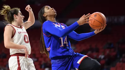 Jayhawks fall at Oklahoma, 78-67 Image