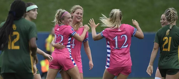 No. 17 Jayhawks surge past Baylor, 4-1 Image