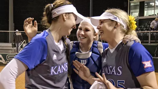 Miller, timely hits power Jayhawks over Stetson, 2-1 Image