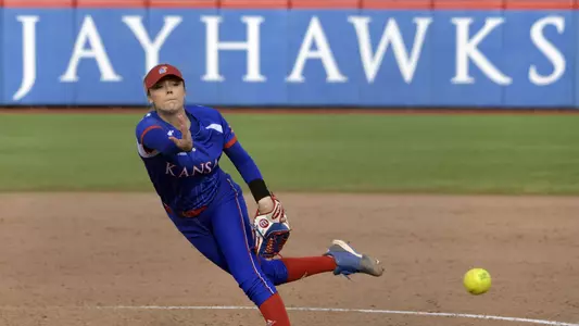 Kansas drops final two Jayhawk Invitational games Image